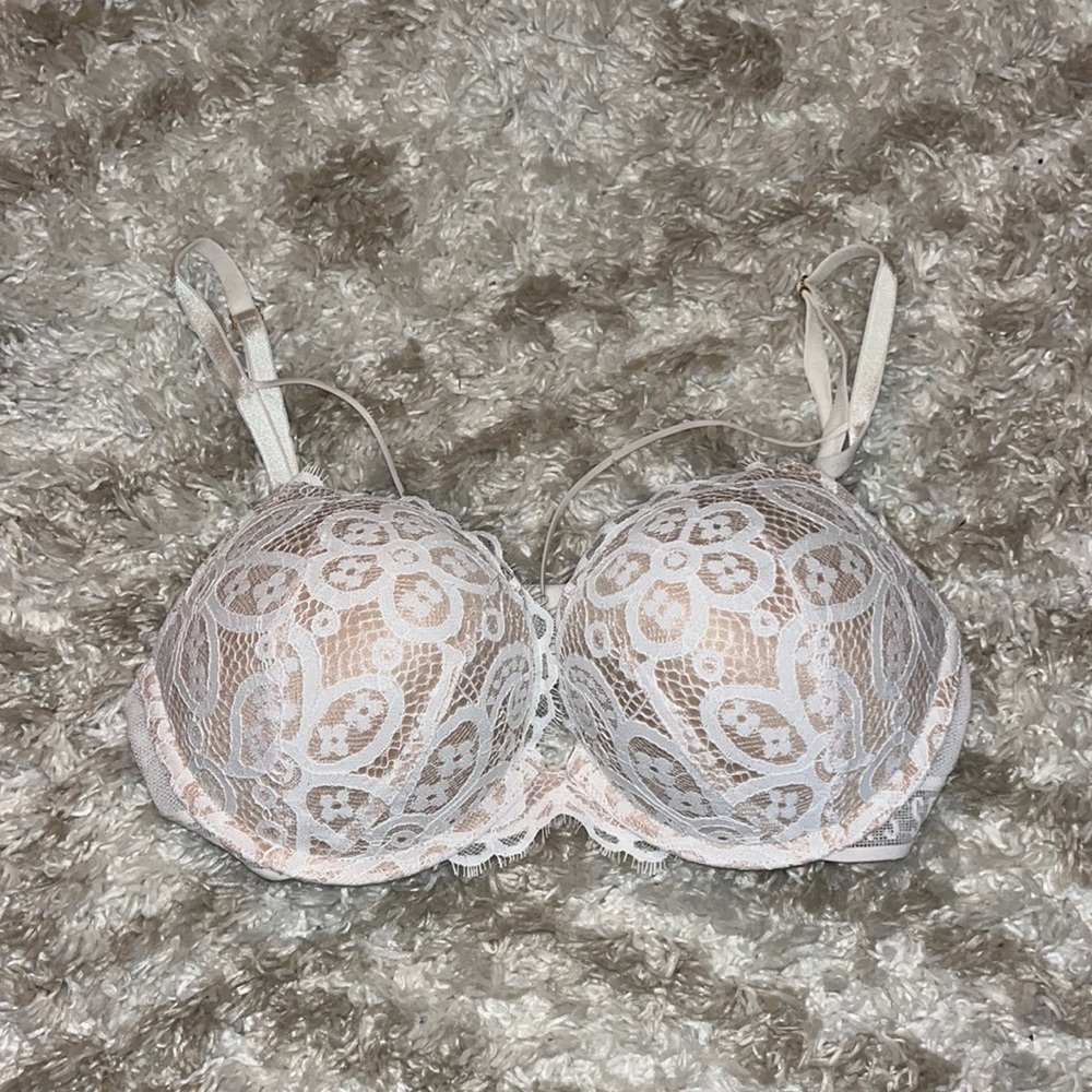 Victoria’s Secret Bombshell Lace Bra